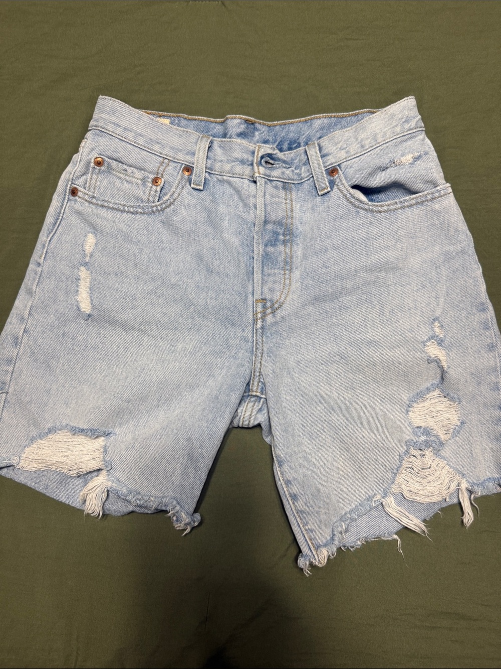 Vintage 501 button fly Light Blue Distressed Denim Women’s Shorts size 27